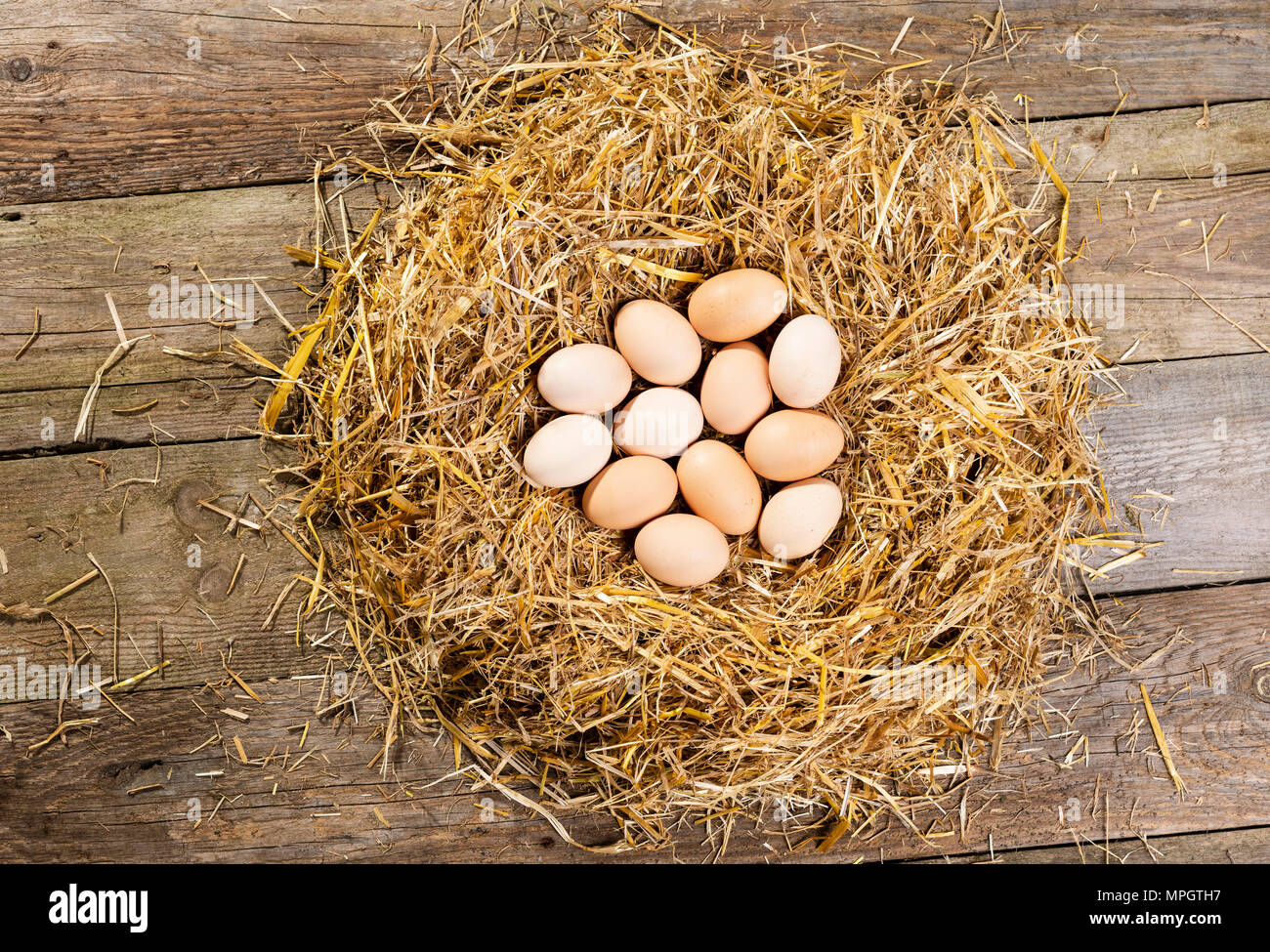 Straw kitchen hires stock photography and images Alamy