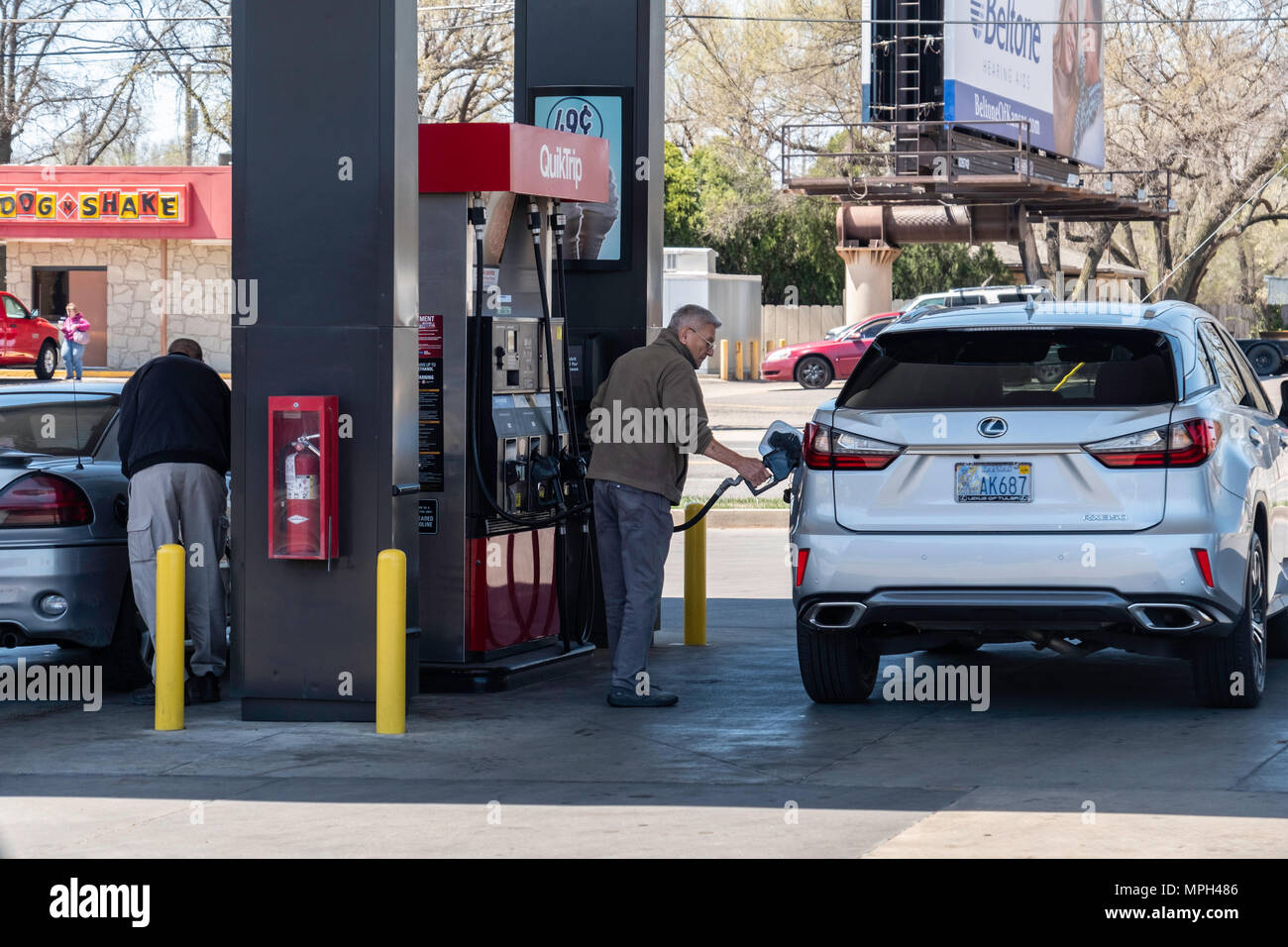 Quicktrip gasoline pumps hires stock photography and images Alamy