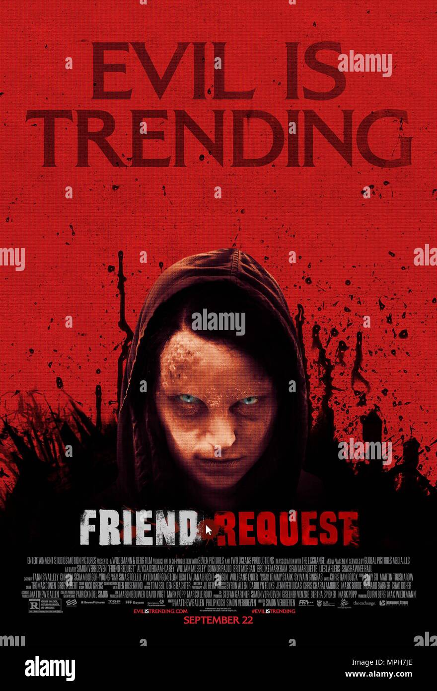 RELEASE DATE: September 22, 2017 TITLE: Friend Request STUDIO: Two Oceans Productions DIRECTOR: Simon Verhoeven PLOT: A popular college student graciously accepts a social outcast's online friend request, but soon finds herself fighting a demonic presence that wants to make her lonely by killing her closest friends. STARRING: Alycia Debnam-Carey, William Moseley, Connor Paolo. (Credit Image: © Two Oceans Productions/Entertainment Pictures) Stock Photo