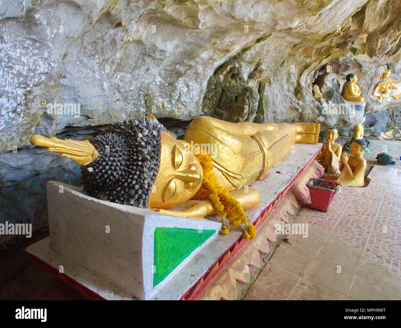 Sleeping buddha laos hi-res stock photography and images - Alamy