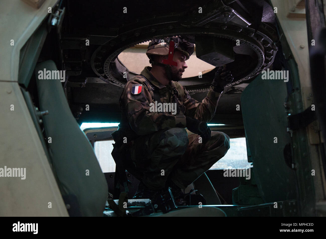Humvee egress assistance training hi-res stock photography and images ...