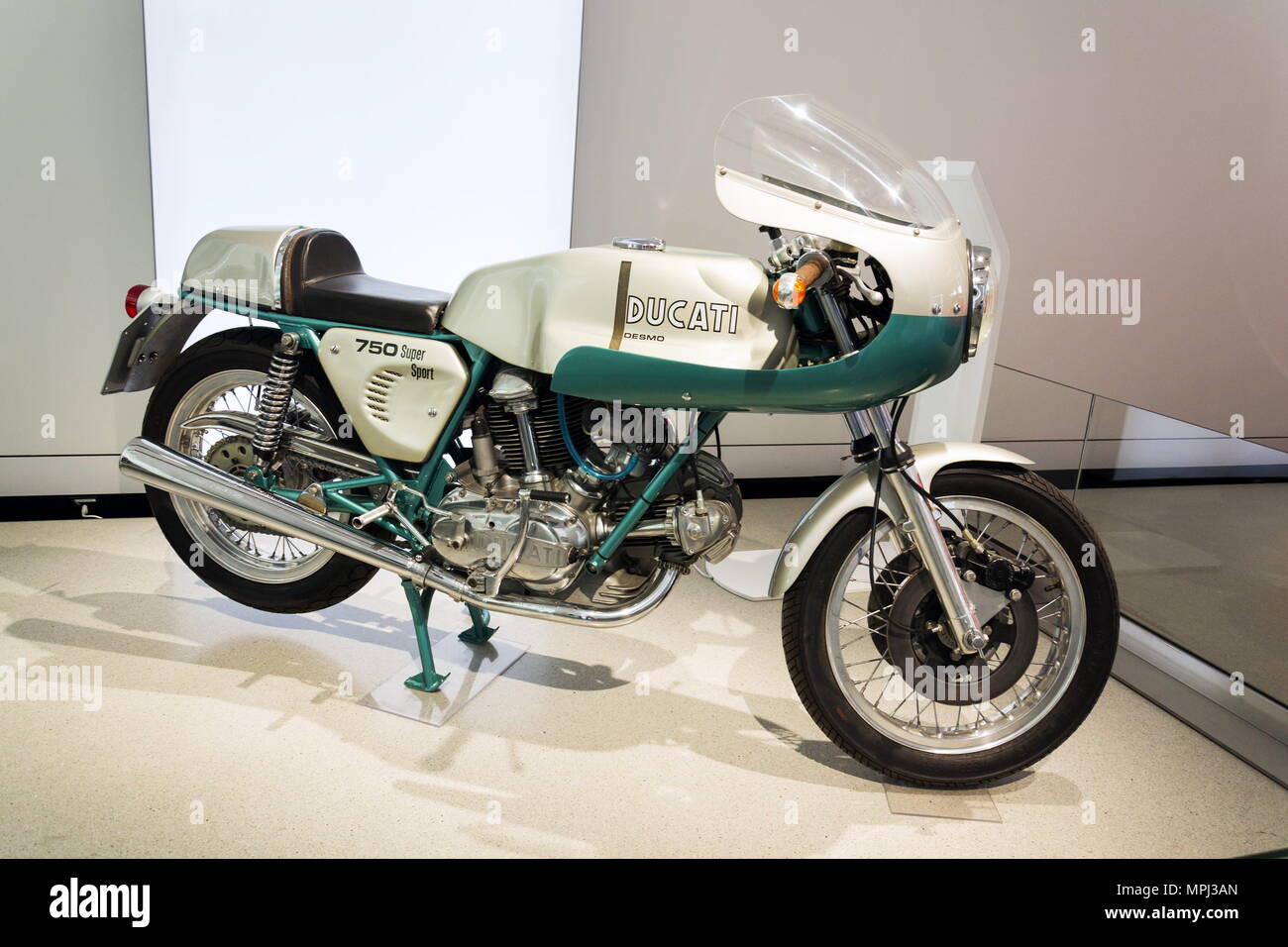BERLIN, GERMANY - APRIL 15 2018: Ducati 750 Super Sport motorcycle standing  at Volkswagen Group forum Drive on April 15, 2018 in Berlin, Germany Stock  Photo - Alamy