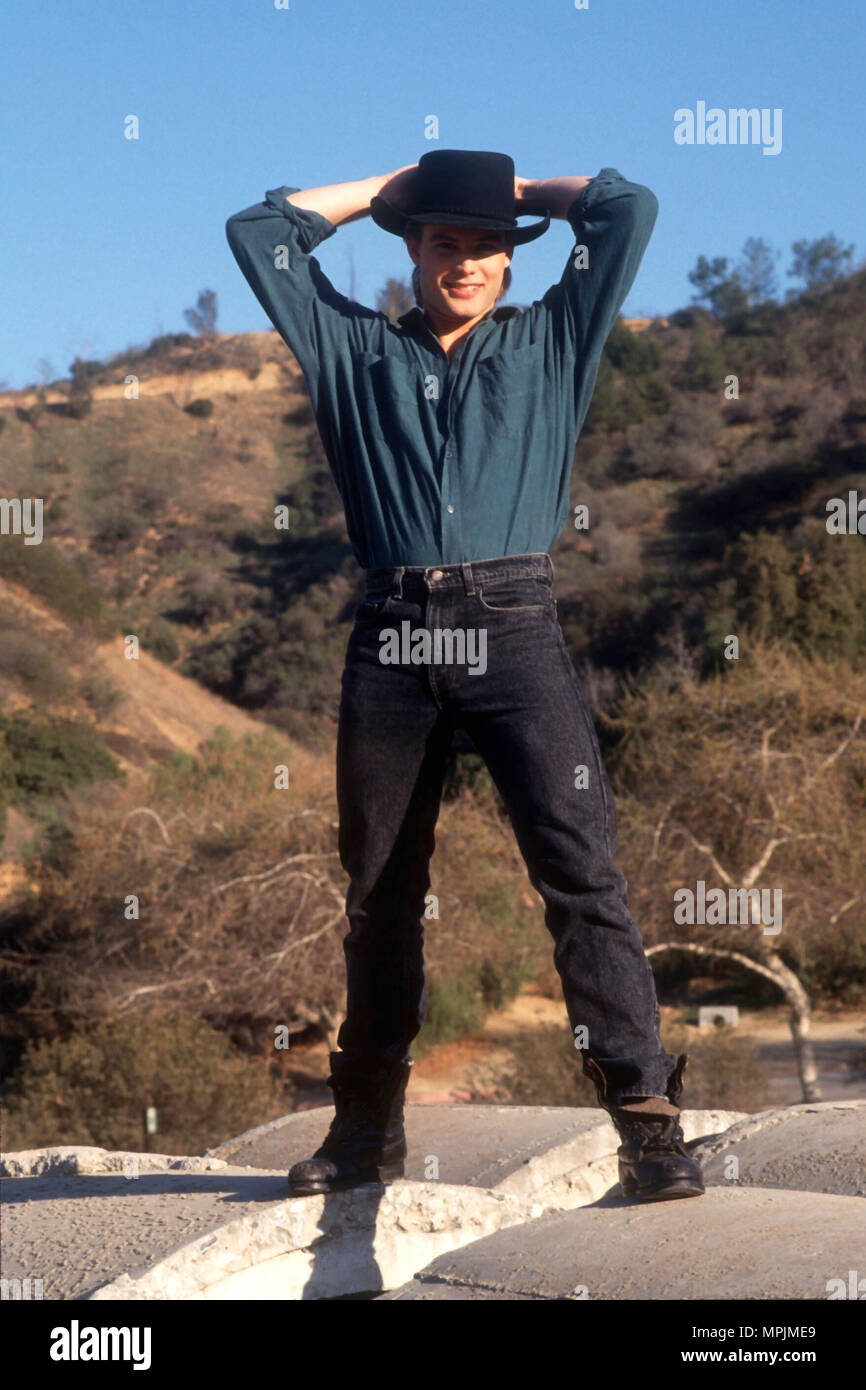 LOS ANGELES, CA - FEBRUARY 19:(EXCLUSIVE) Actor Casper Van Dien poses