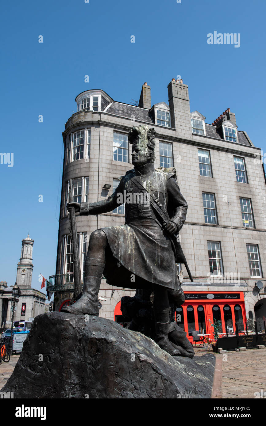 United Kingdom, Scotland, Aberdeen, historic Old Aberdeen, mercat cross aka market cross. Monument to The Gordon Highlanders, infantry regiment of the Stock Photo