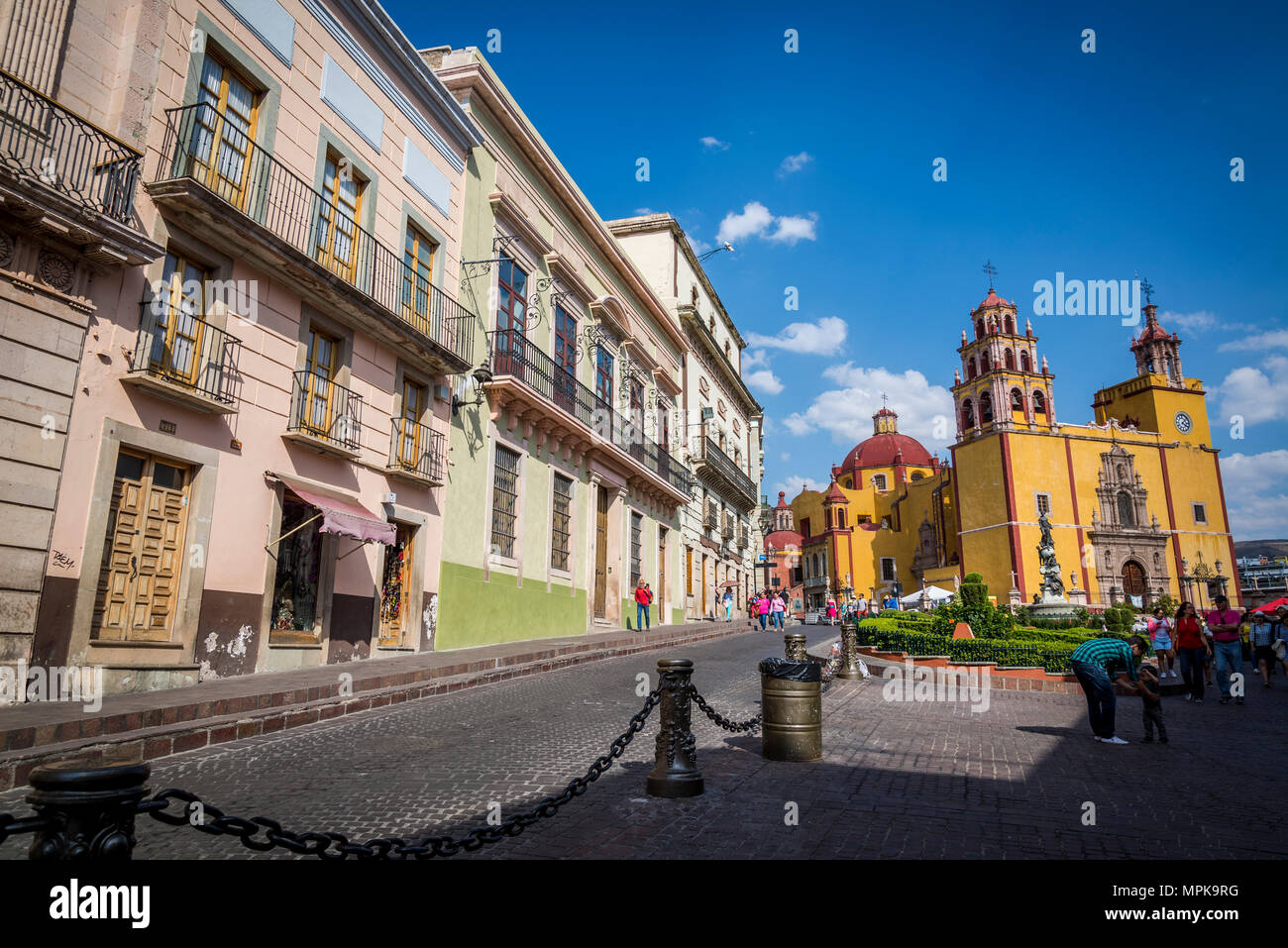 Cathedral - the Basílica Colegiata de Nuestra Señora de Guanajuato at ...