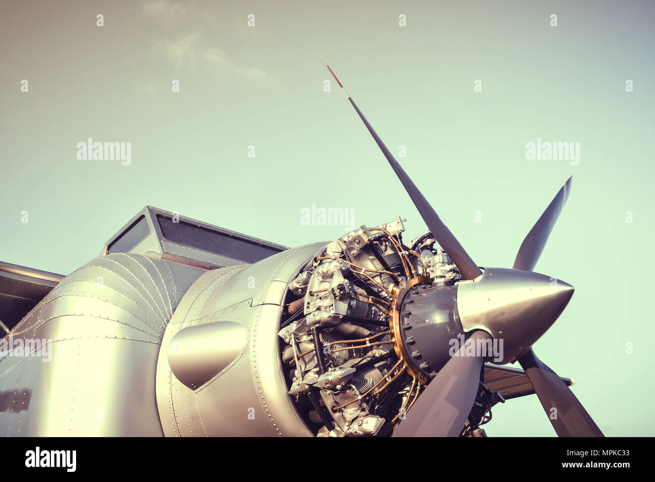 Retro Airplane with engine and Propeller Stock Photo - Alamy