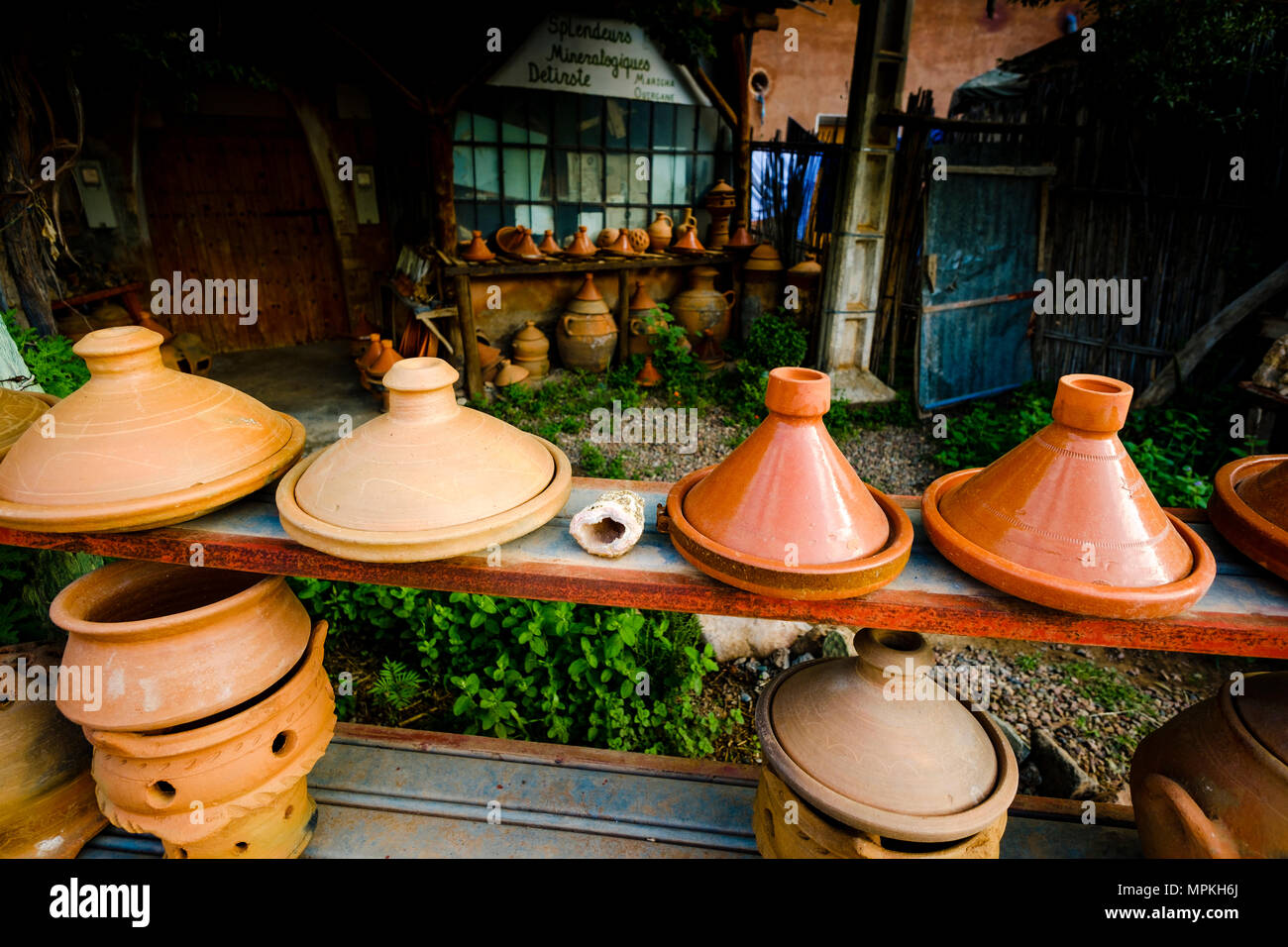 Tagines the traditional Moroccan cooking pot Stock Photo Alamy