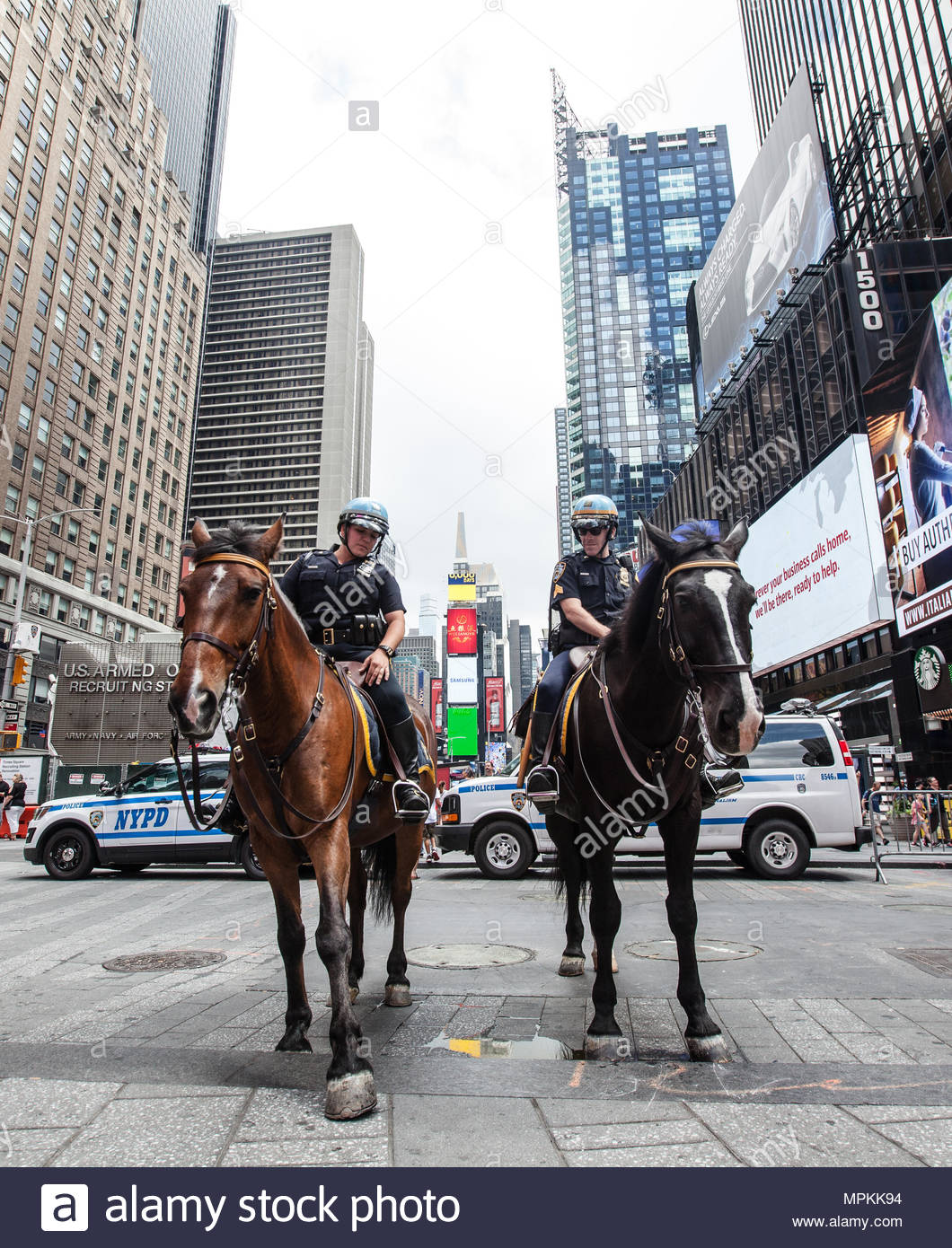 Nypd Mounted Unit High Resolution Stock Photography and Images Alamy