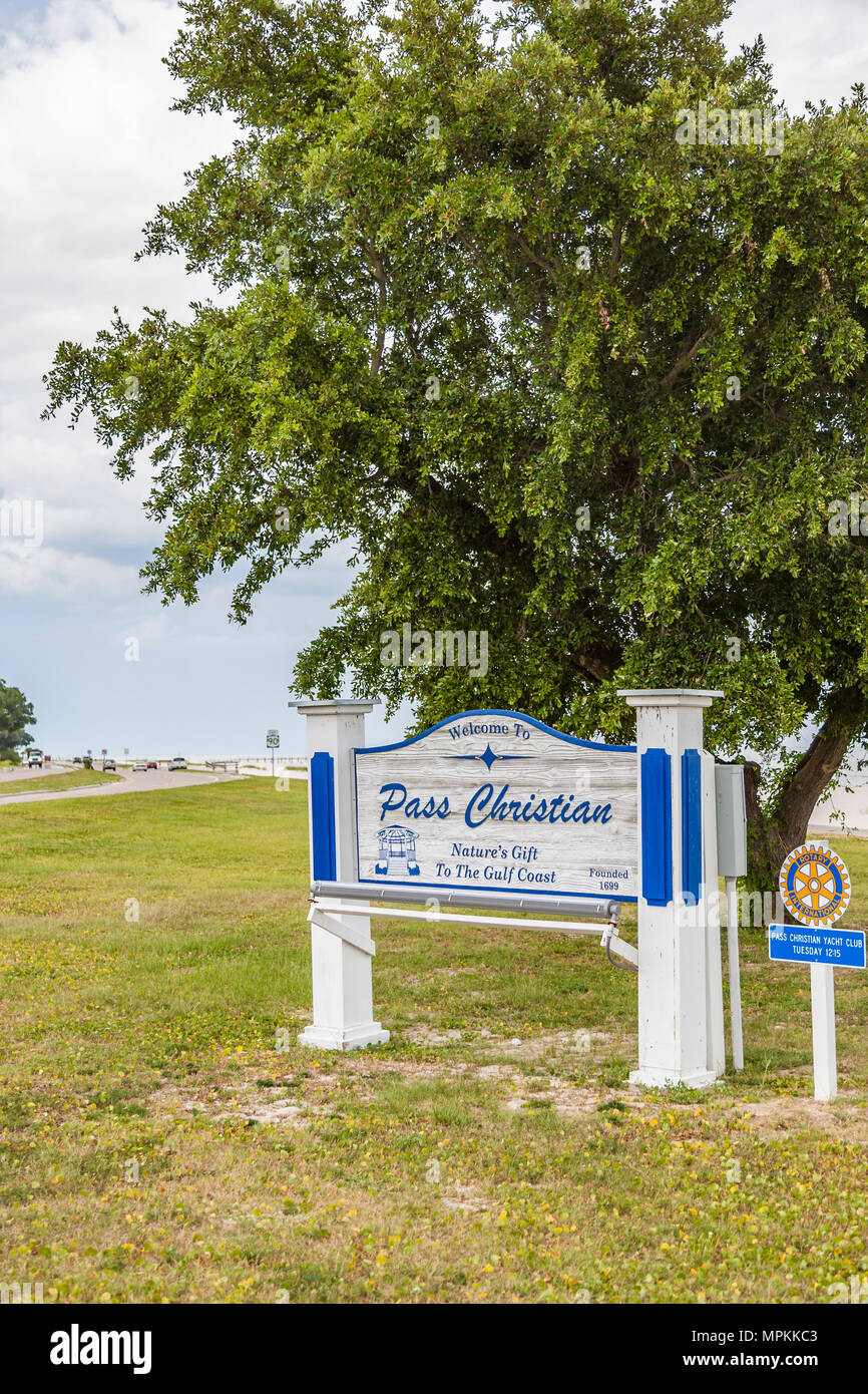 Sign welcomes visitors to the city of Pass Christian along the Mississippi Gulf Coast in Pass Christian, Mississippi Stock Photo