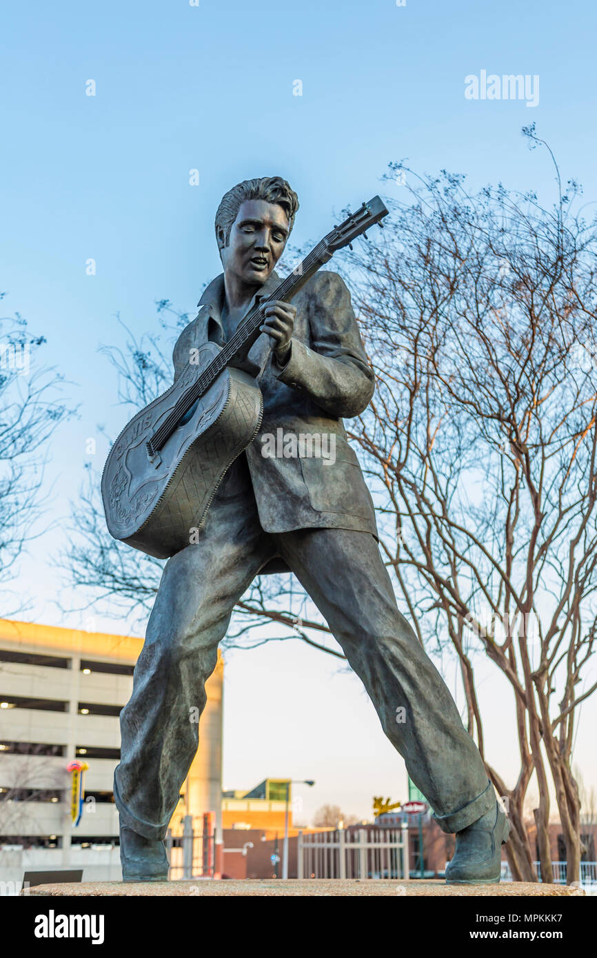 Statue of Elvis Presley at the Elvis Presley Plaza in Memphis, Tennessee, USA Stock Photo