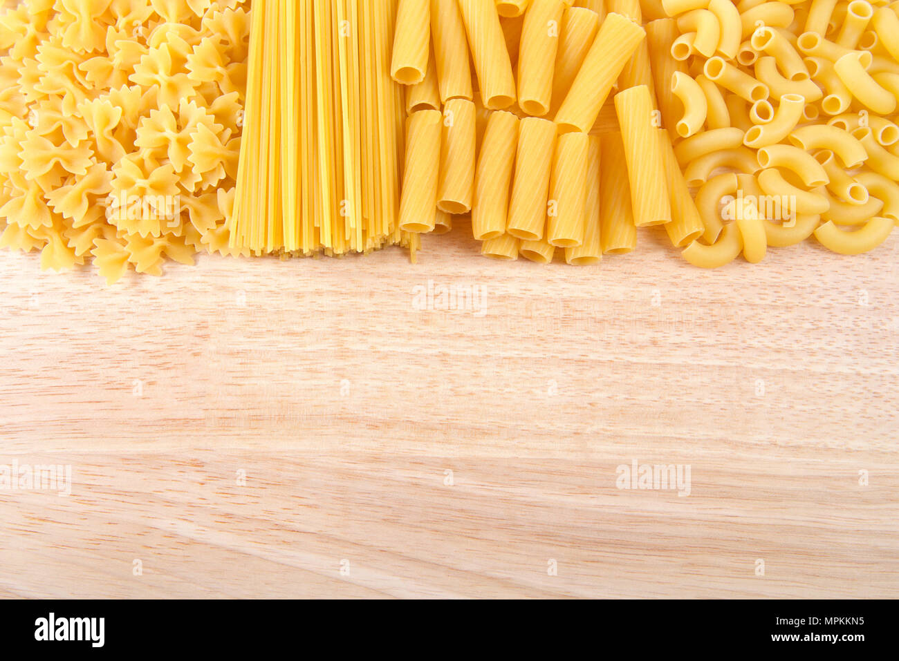 Elbow spaghetti hires stock photography and images Alamy