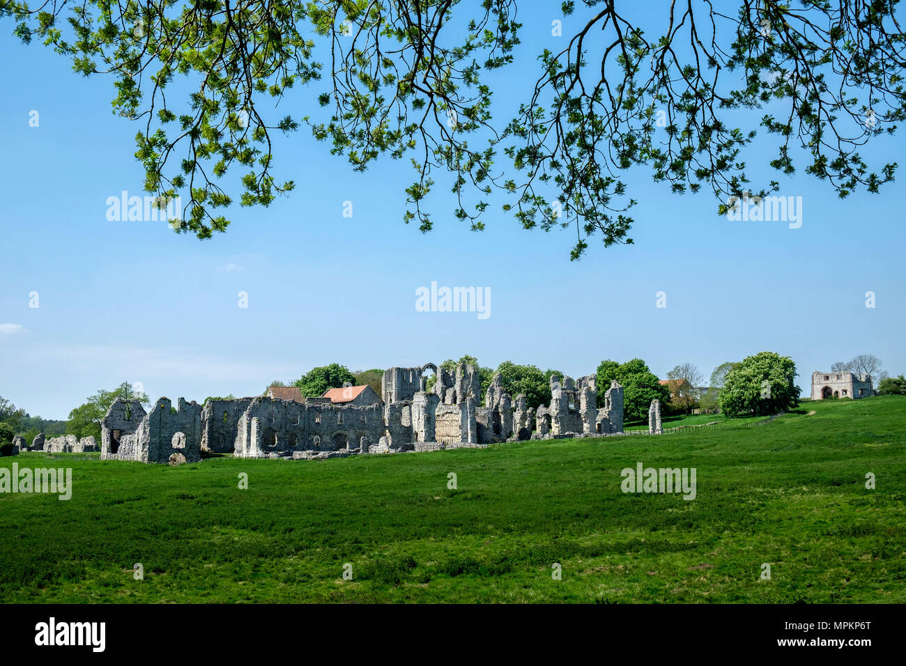 Ruins castle acre priory hi-res stock photography and images - Alamy
