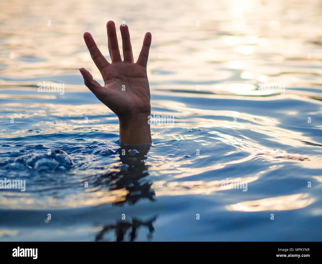 Drowning victims hires stock photography and images Alamy