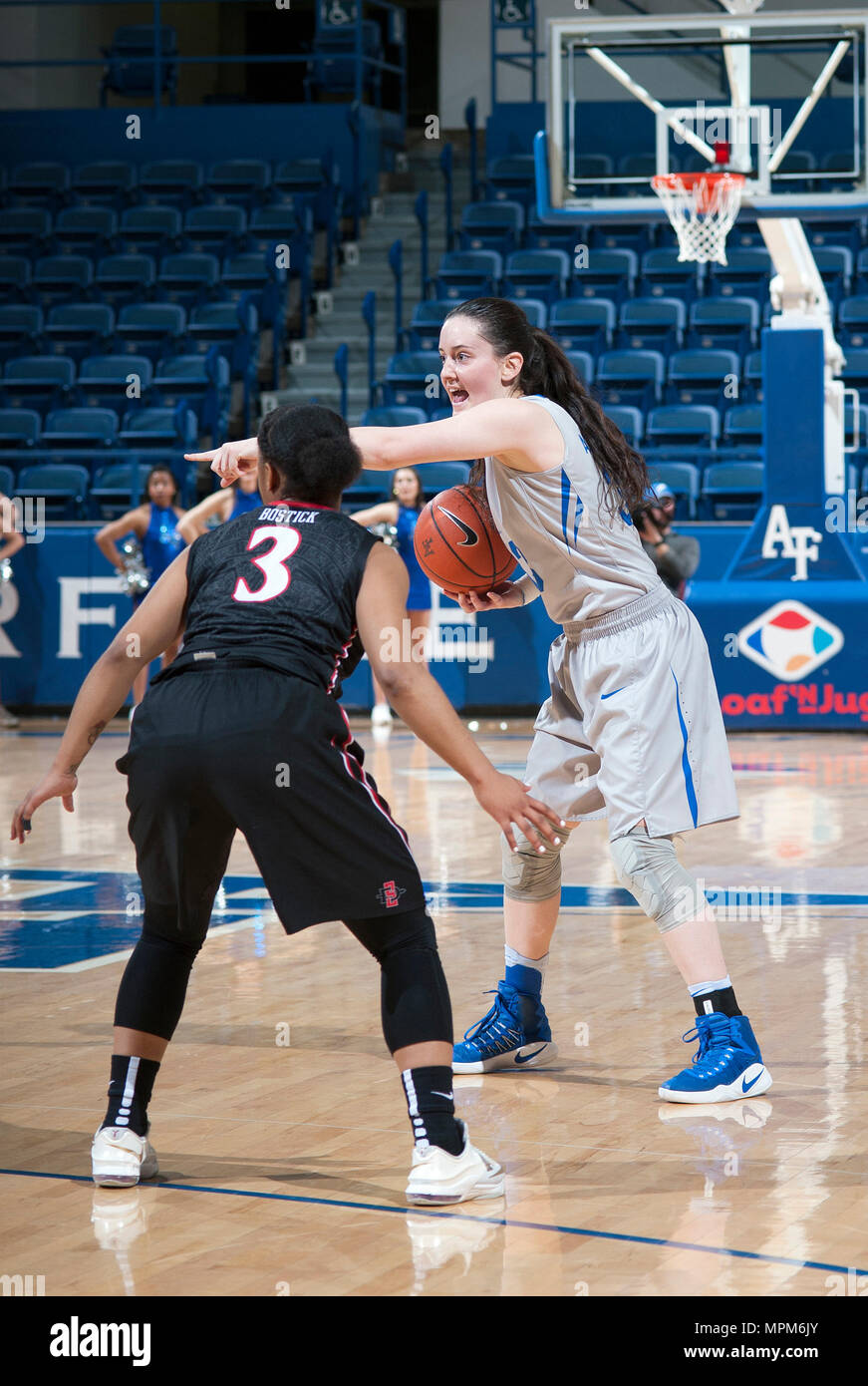 Falcons guard Mariah Forde, a freshman, directs teammates as the U.S. Air Force Academy Falcons compete against the San Diego Aztecs at Clune Arena in Colorado Springs, Colo., Feb. 28, 2017. The Falcons fell to San Diego 64-51 in this Mountain West Conference contest.   (Air Force photo/ Bill Evans) (released) Stock Photo