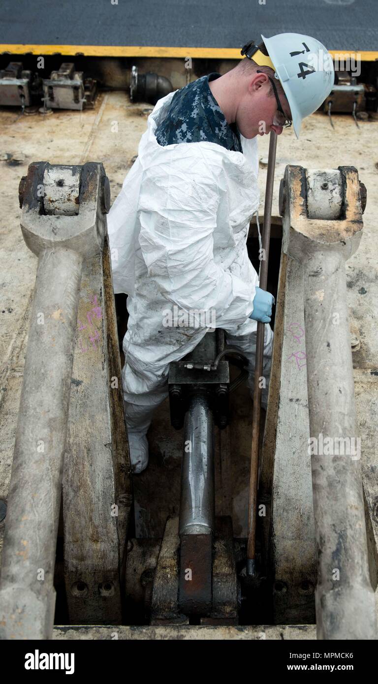 170327NTU932018 BREMERTON, Wash. (March 27, 2017) Airman Cameron