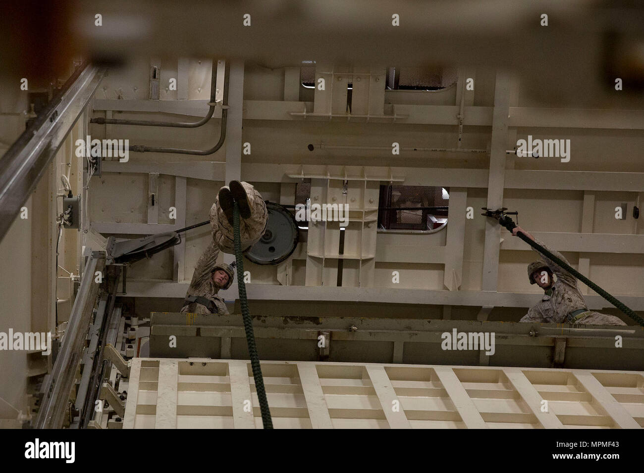 Roping elevator hi-res stock photography and images - Alamy
