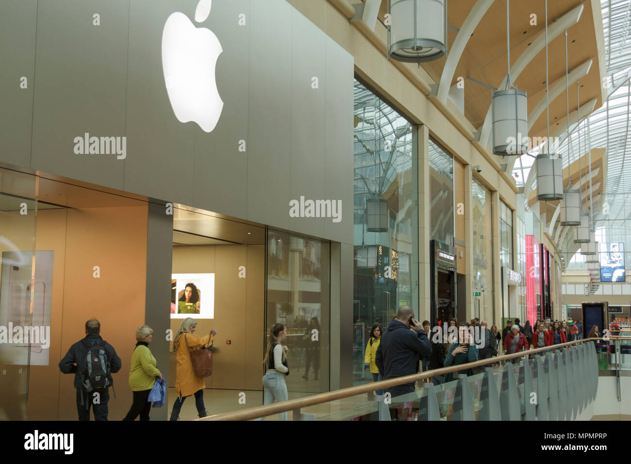 Apple Store at Fashion Show Mall Editorial Stock Image - Image of