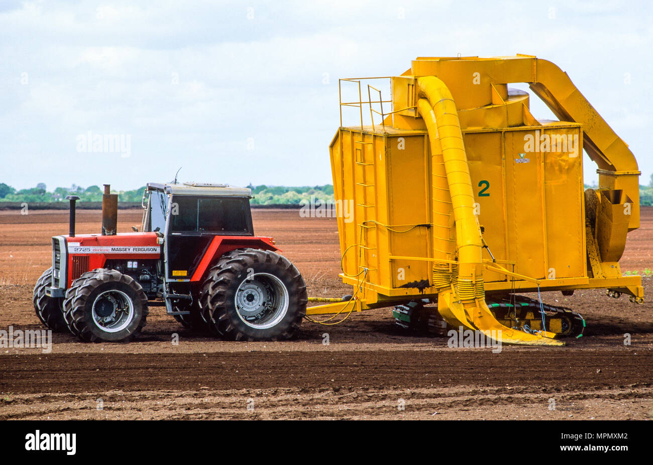 Peat extraction hi-res stock photography and images - Alamy