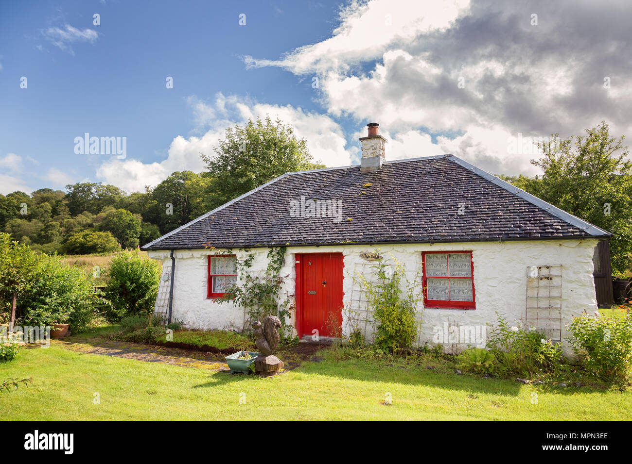 Cottage at the south coast of loch eil Stock Photo