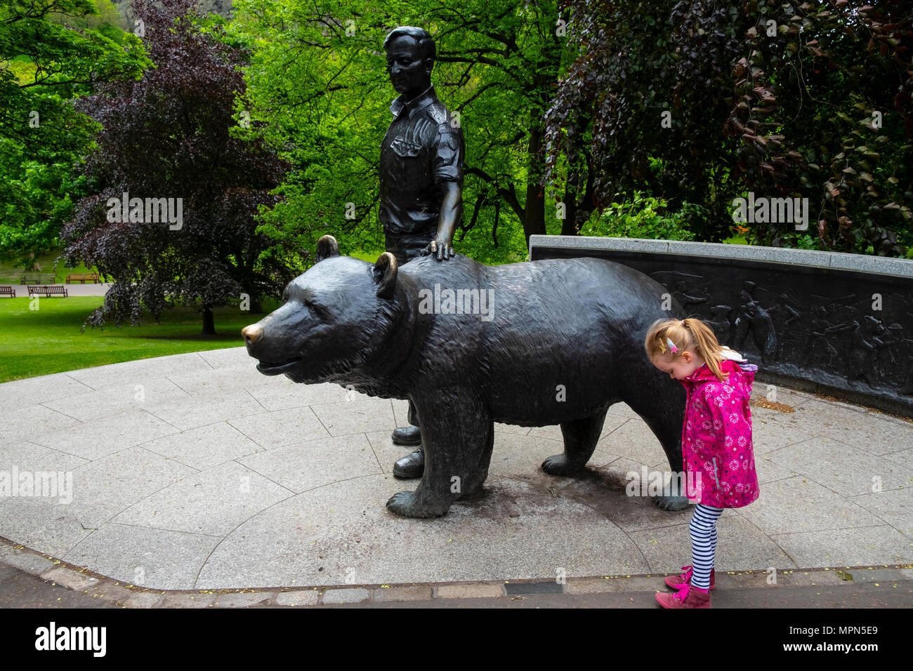 Wojtek the bear edinburgh hires stock photography and images Alamy