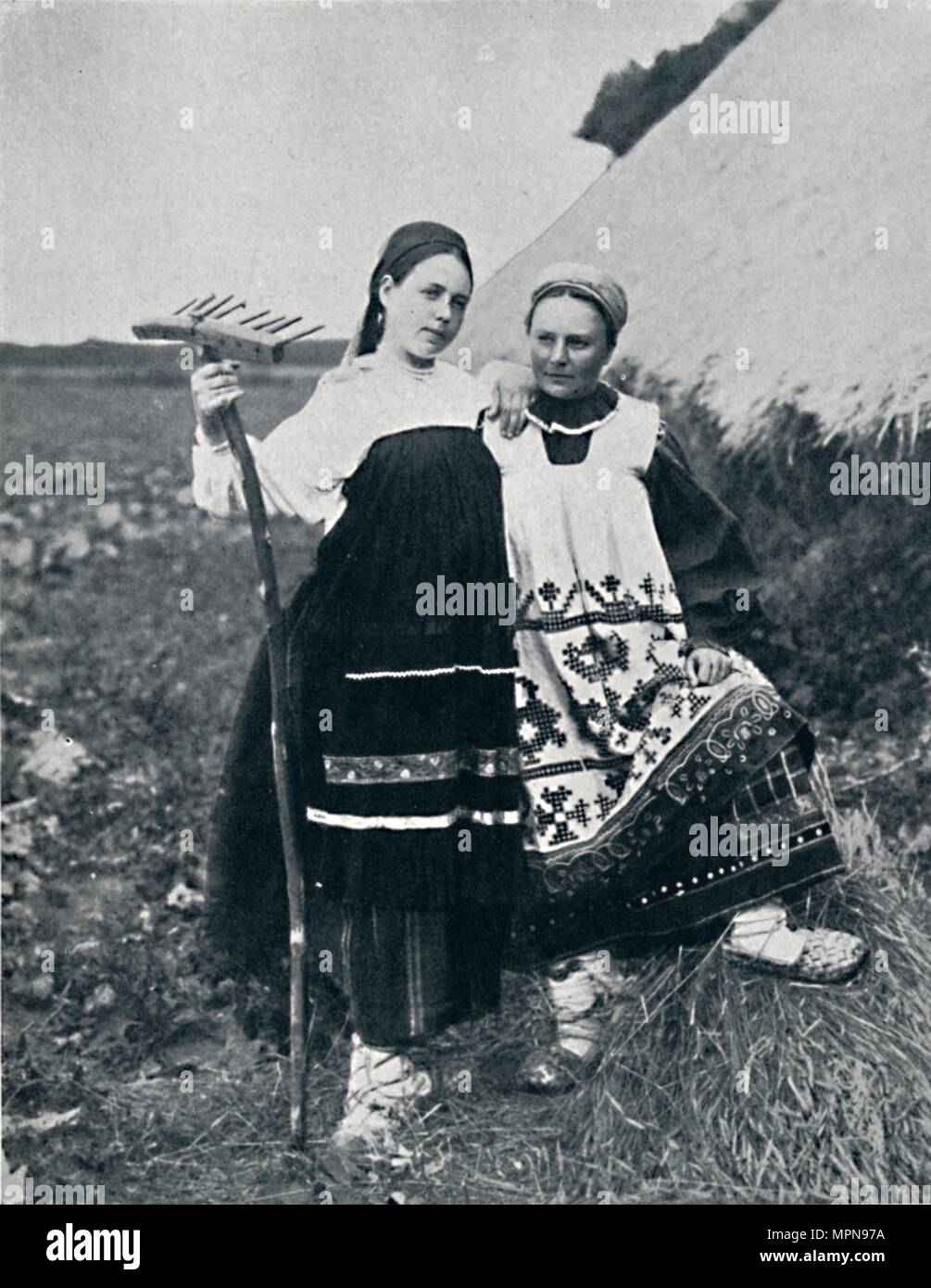 Two women of Ryazan, Central Russia, 1912. Artist: J Daziaro. Stock Photo