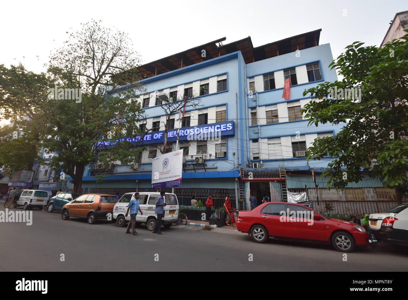 Bangur Institute Of Neurosciences 52 1a Sambhu Nath Pandit Street Kolkata Stock Photo Alamy