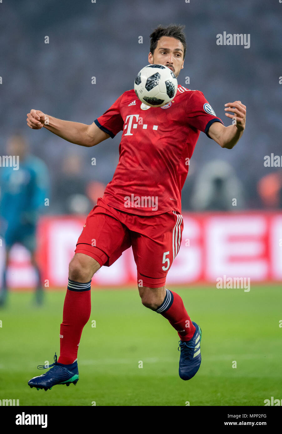 Mats HUMMELS (DO) gives away his jersey after the game, soccer 1st  Bundesliga, 29th matchday, Stock Photo, Picture And Rights Managed Image.  Pic. PAH-405454957