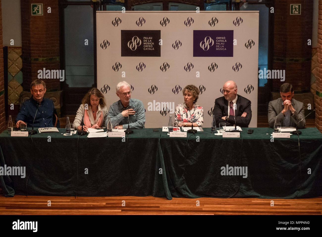 Barcelona, Catalonia, Spain. 24th May, 2018. The composer and conductor John Adams has presented over a press conference the musical monograph that will direct next weekend at the Palau de la MÃºsica Catalana in Barcelona. Credit: Paco Freire/SOPA Images/ZUMA Wire/Alamy Live News Stock Photo