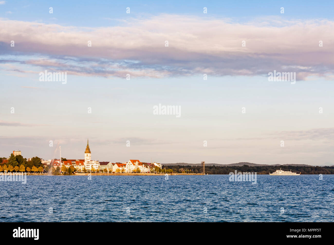 Germany, Baden-Wuerttemberg, Friedrichshafen, Lake Constance, city view and tourboat Stock Photo