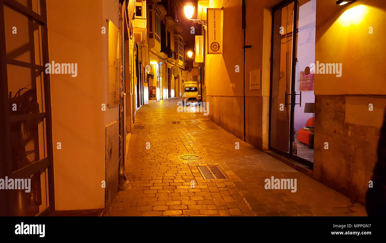 Page 18 Car 2cv High Resolution Stock Photography And Images Alamy
