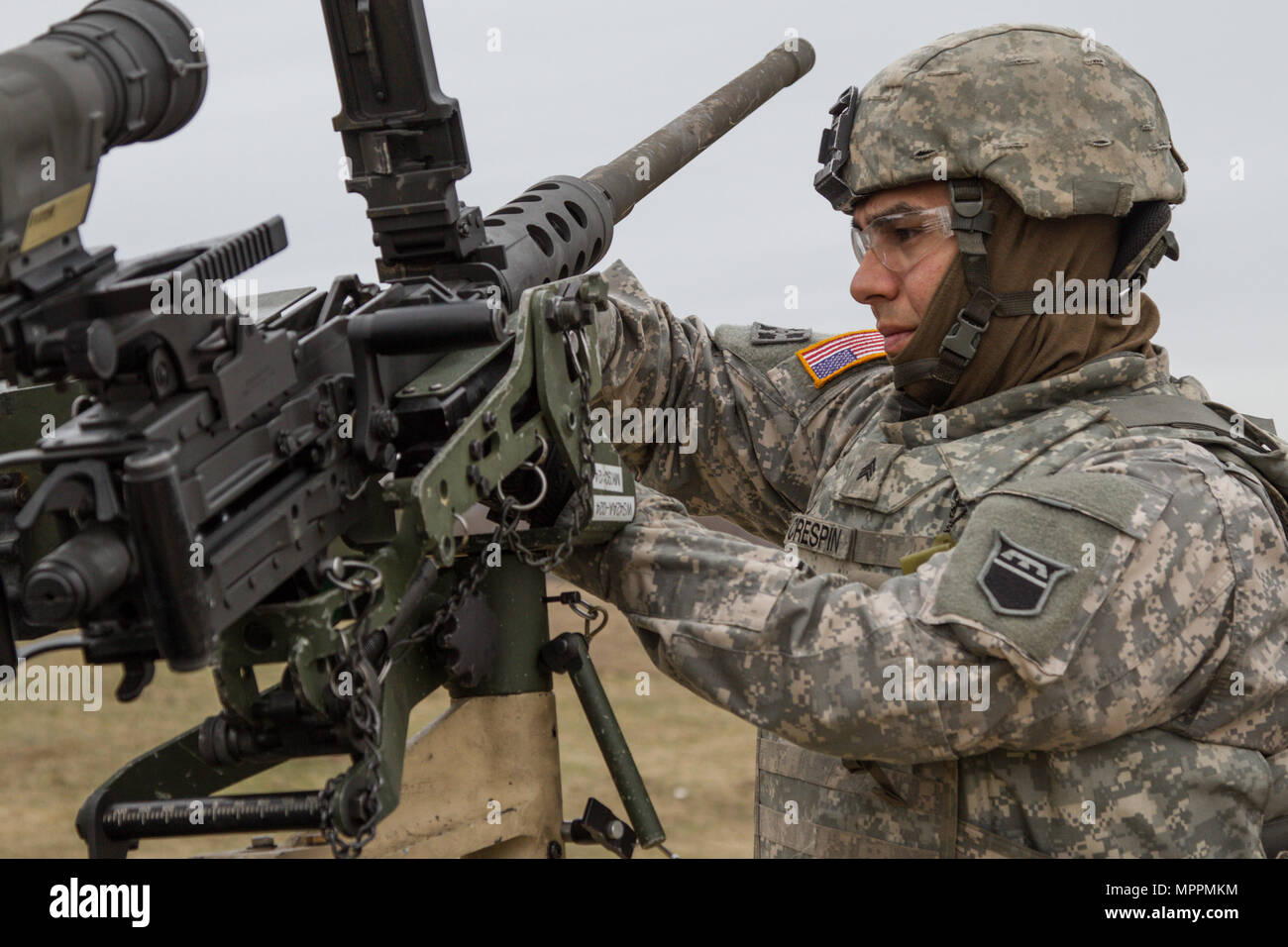 A U.S. Army Reserve wheeled vehicle mechanic from the 277th ...
