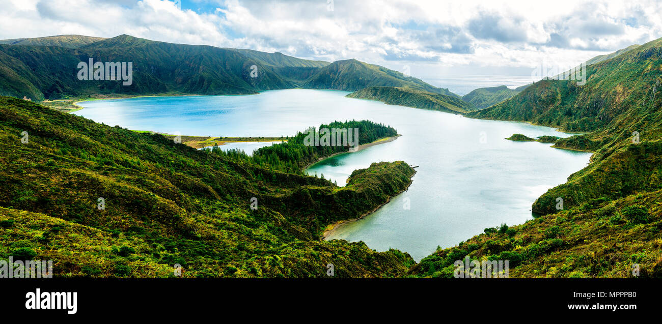 Azores, Sao Miguel, Fire lake formed in the crater of Agua de Pau Stock Photo