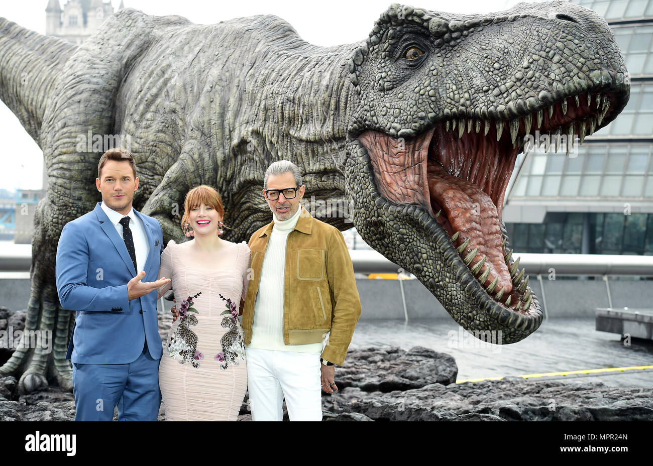 Chris Pratt Left Bryce Dallas Howard Centre And Jeff Goldblum Right Attending A Photocall For Jurassic World Fallen Kingdom Held At The Strada London Stock Photo Alamy
