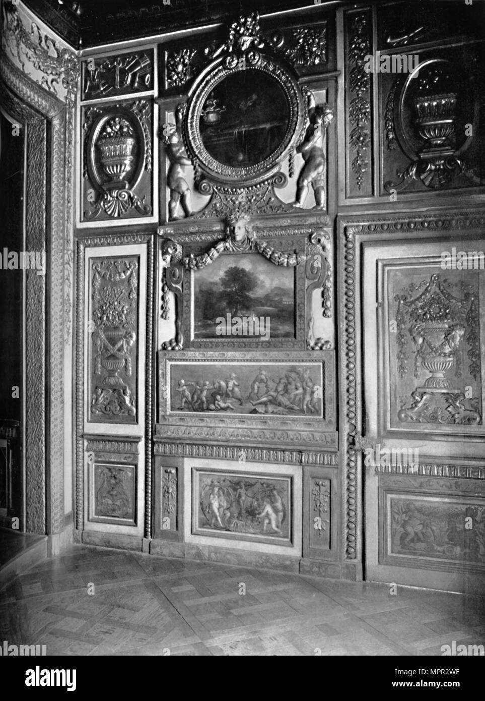 'State Bedroom, Showing Alcove  - H¶tel Lauzun', 1903. Artist: Unknown. Stock Photo