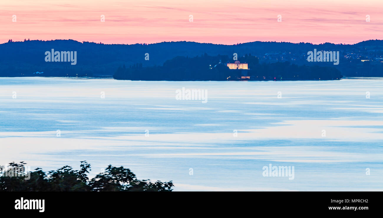 Germany, Baden-Wuerttemberg, Lake Constance, Lake Ueberlingen, Island Mainau, Castle, evening sky Stock Photo