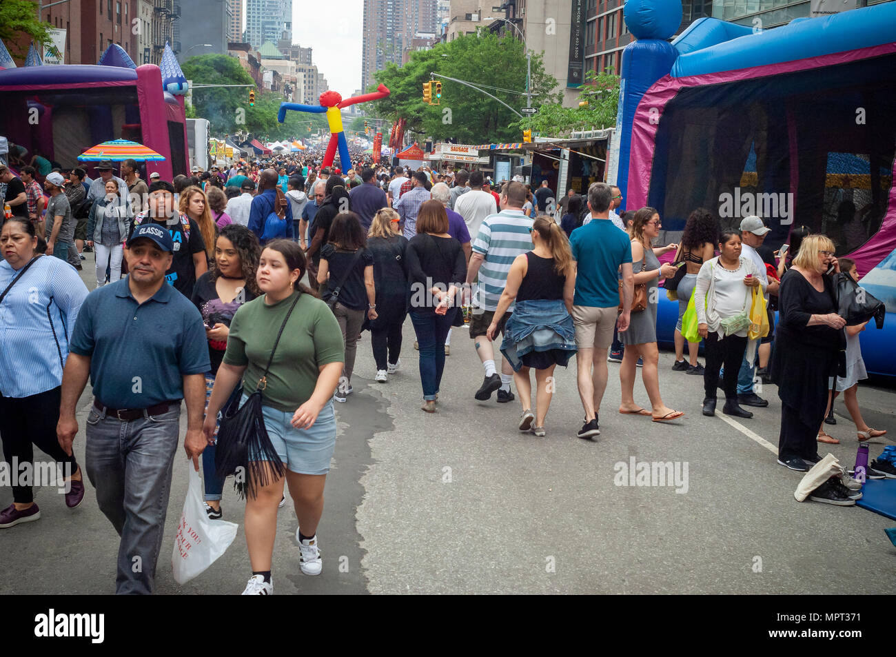 Crowds gorge themselves at the 45th Annual Ninth Avenue International Food Festival in New York on Sunday, May 20, 2018. (© Richard B. Levine) Stock Photo