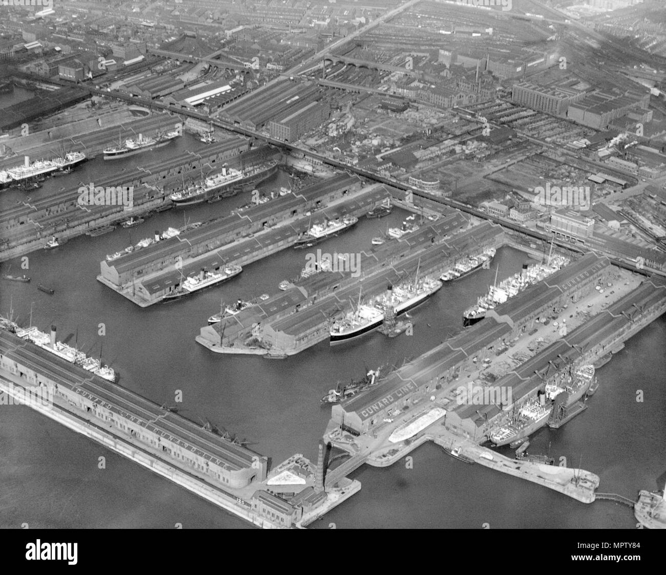 Huskisson Docks, Liverpool, Merseyside, 1928. Artist Aerofilms Stock