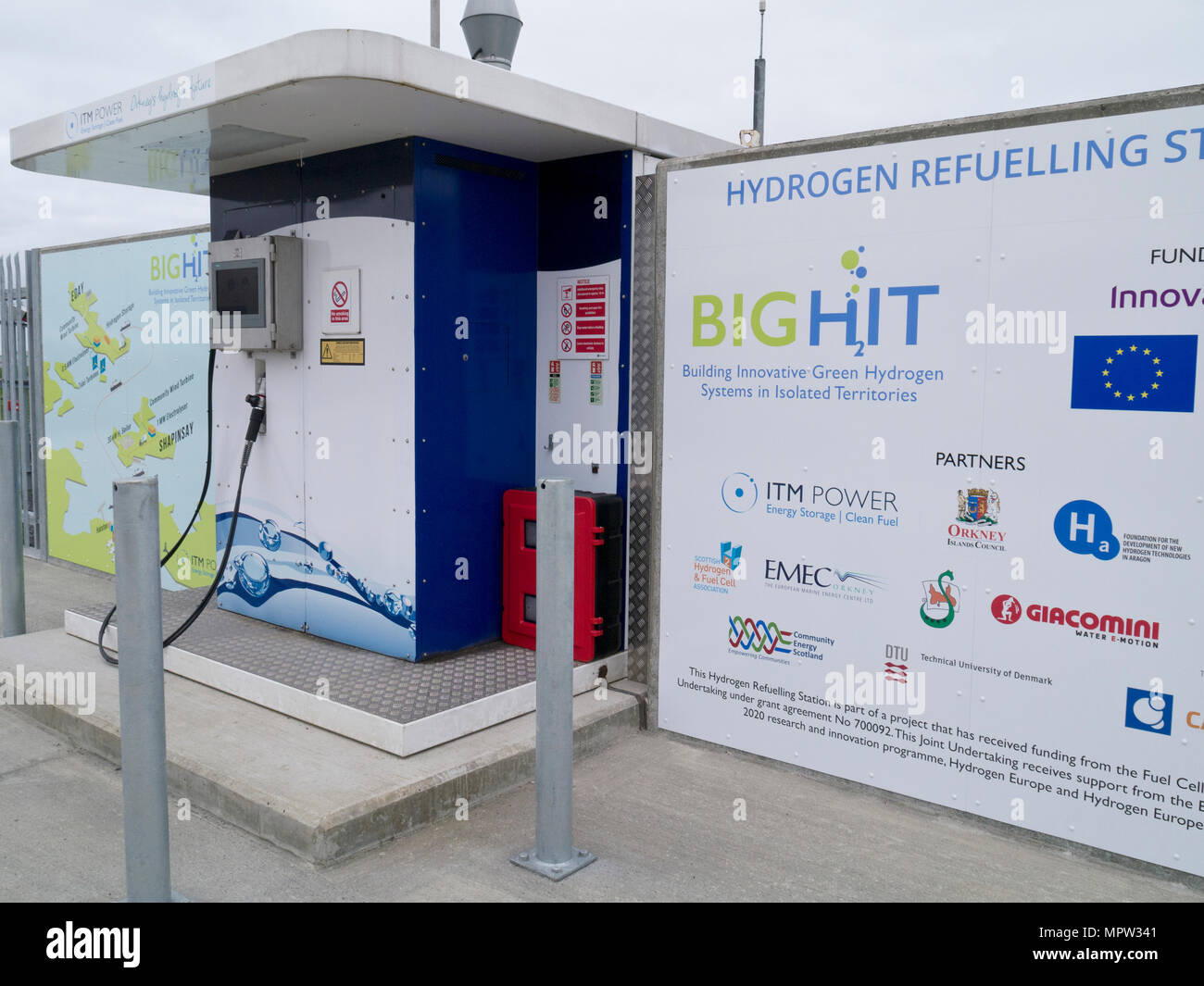 Hydrogen fuel station hires stock photography and images Alamy