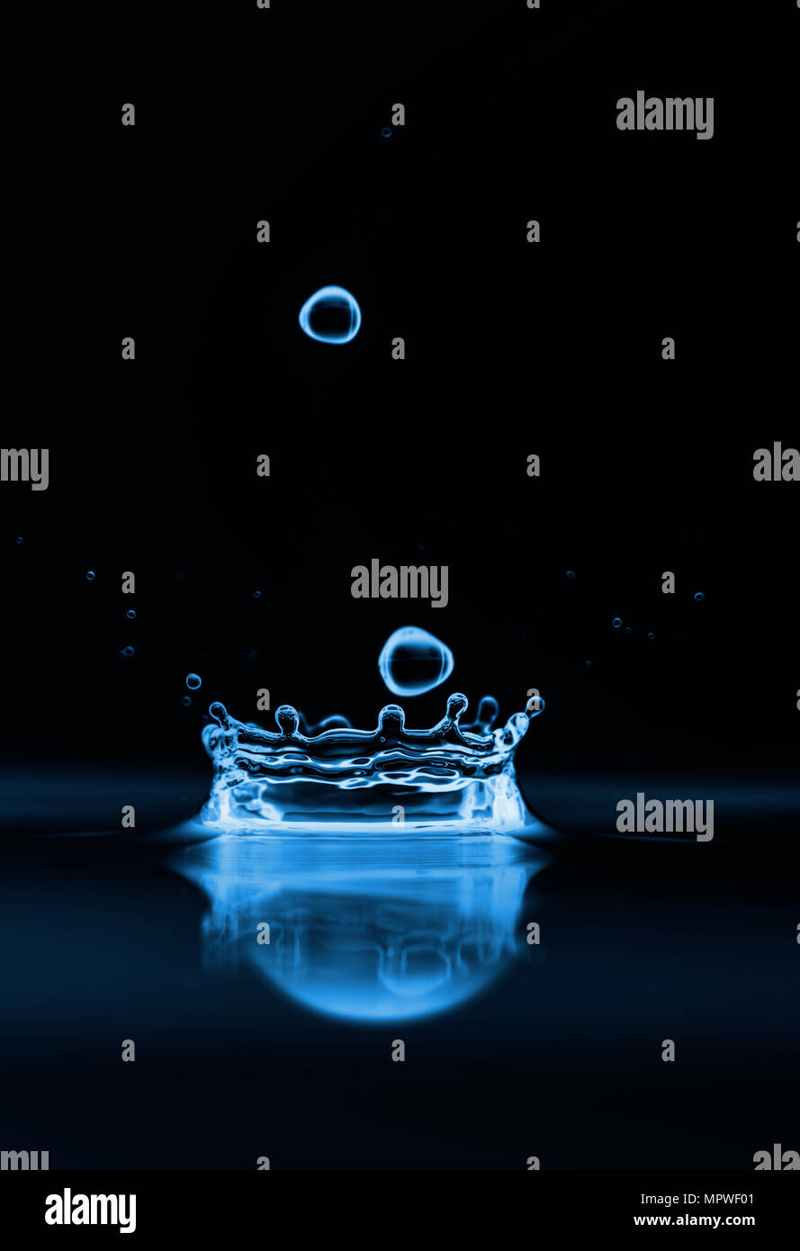 Splashes Water Ripple Photo of water splashes and ripples background Stock Photo - Alamy