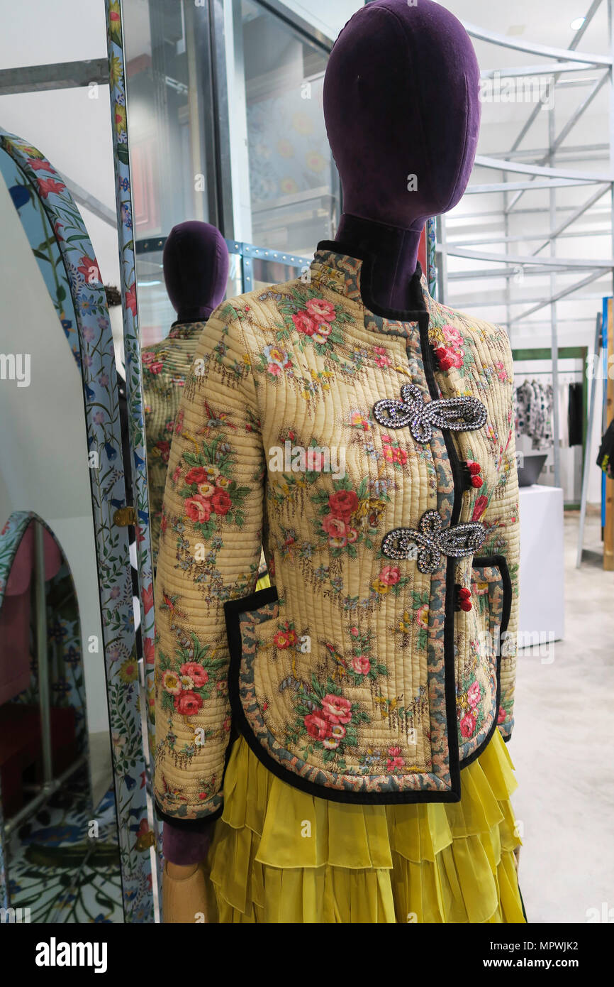 dover street market vapormax