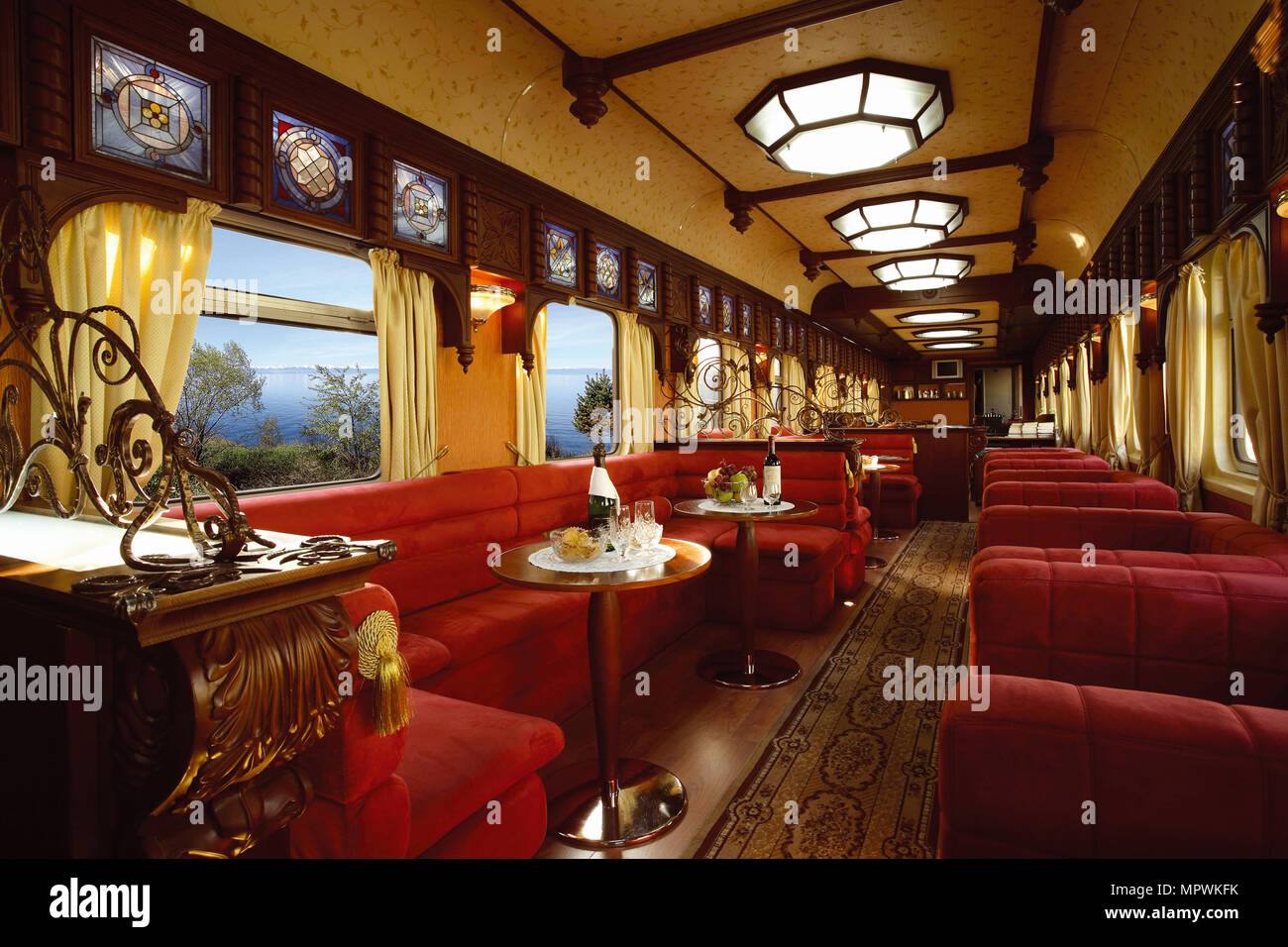 The Golden Eagle TransSiberian Express. The Rail Car Restaurant Stock Photo Alamy
