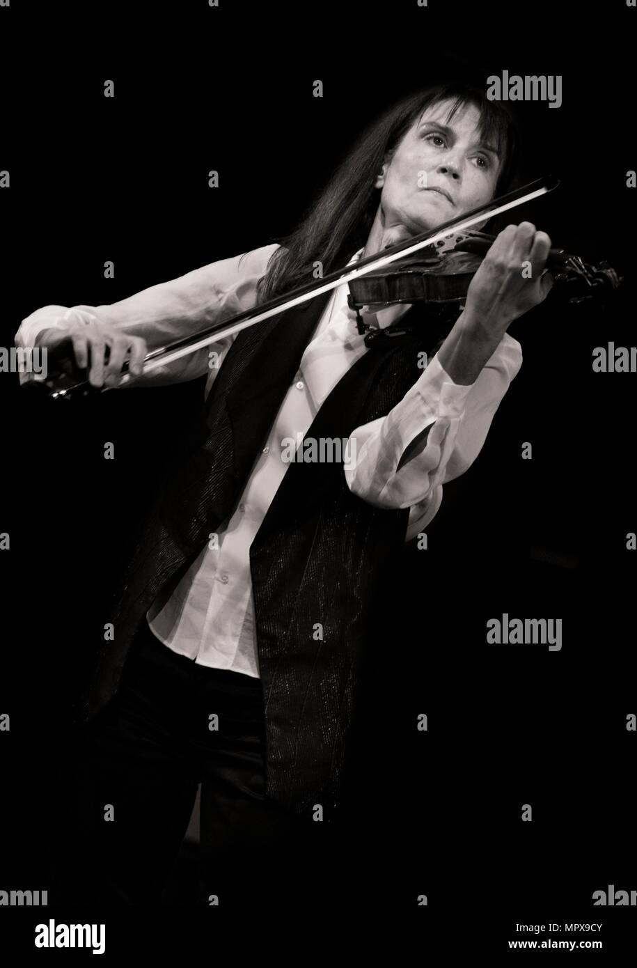 Viktoria mullova hi-res stock photography and images - Alamy