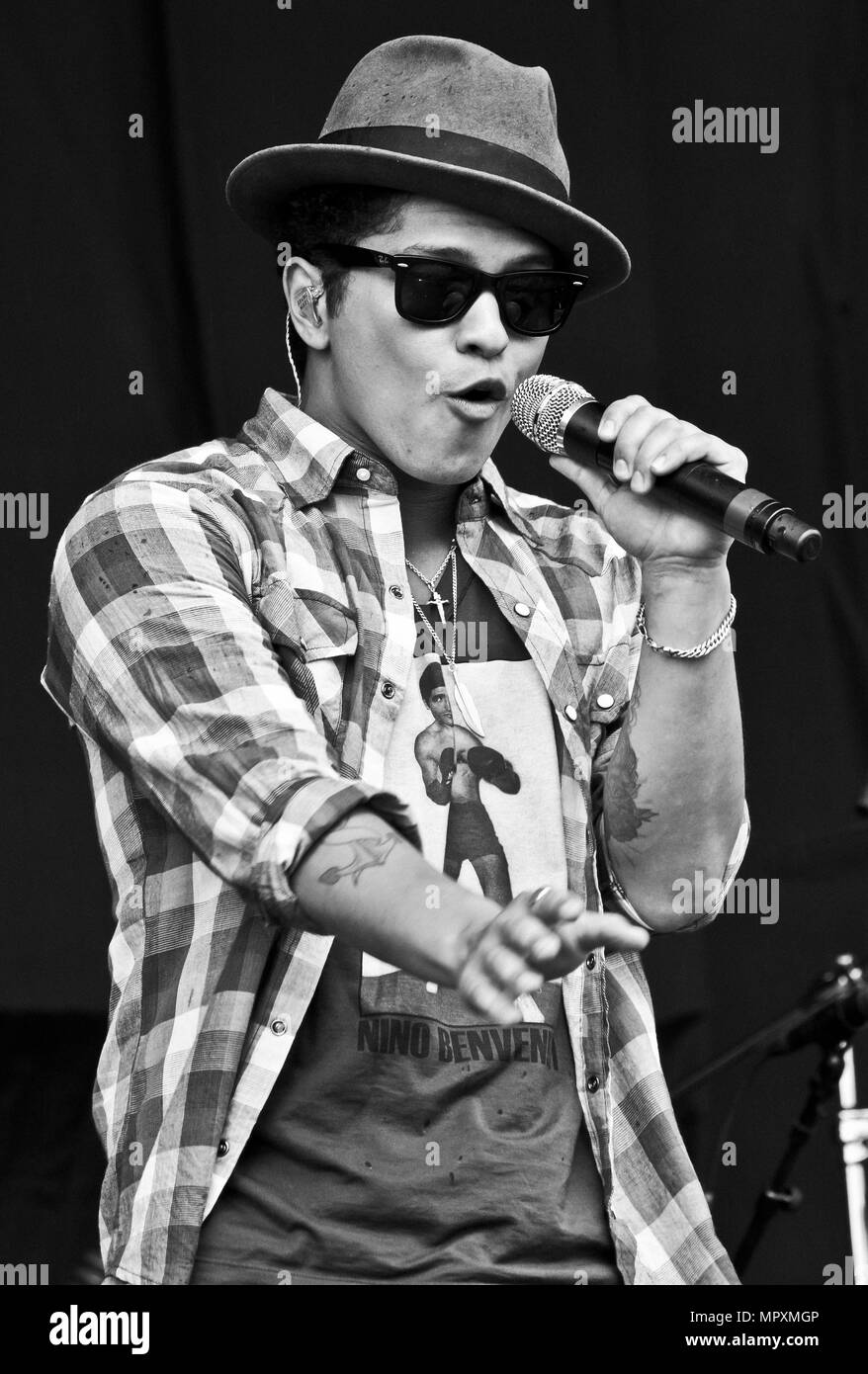 Bruno mars Black and White Stock Photos & Images - Alamy