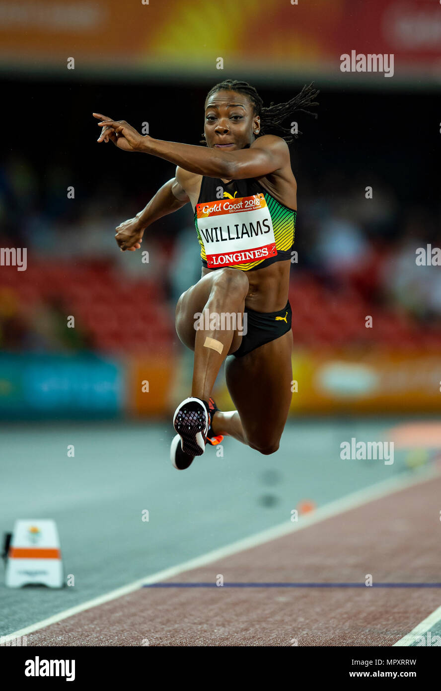 Commonwealth games triple jump hires stock photography and images Alamy