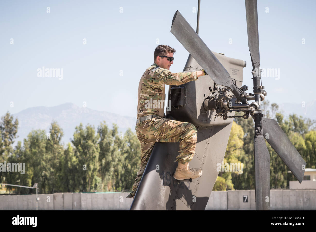 a-u-s-army-ah-64e-apache-helicopter-pilot-assigned-to-task-force