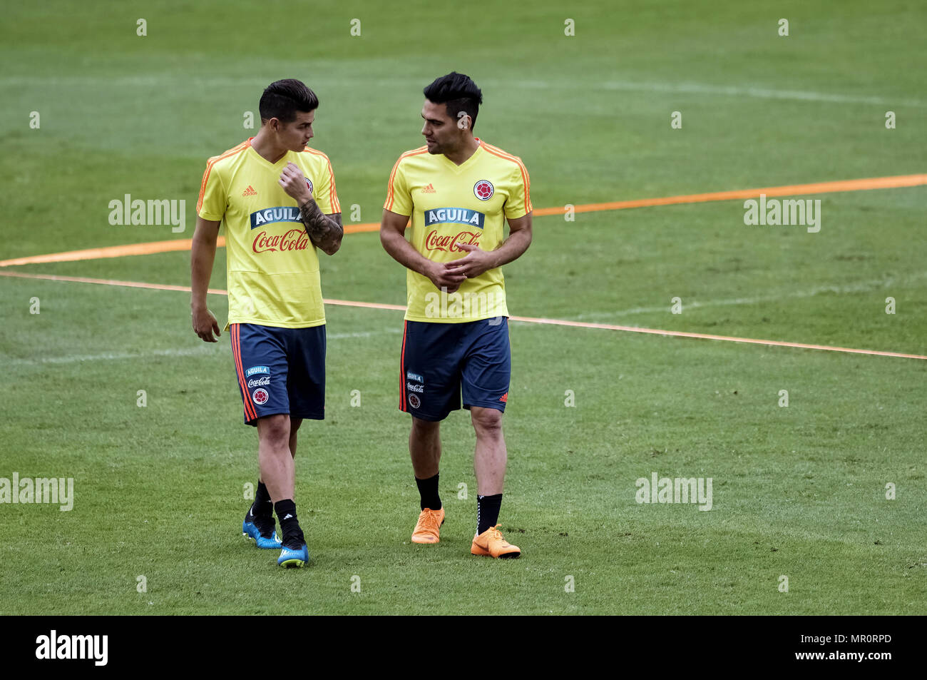 Bogota, Colombia. 24th May, 2018. James Rodriguez (L) and Radamel Falcao of Colombia's national soccer team take part in a training session before the Russia 2018 FIFA World Cup finals, in Bogota, capital of Colombia, on May 24, 2018. Credit: Jhon Paz/Xinhua/Alamy Live News Stock Photo