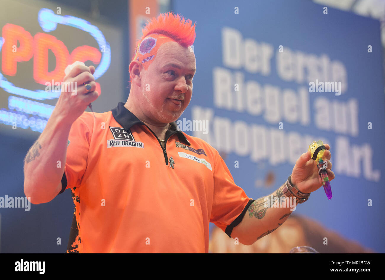 25 May 2018, Germany, Gelsenkirchen Peter Wright of Scotland pictured during the German Darts Masters in