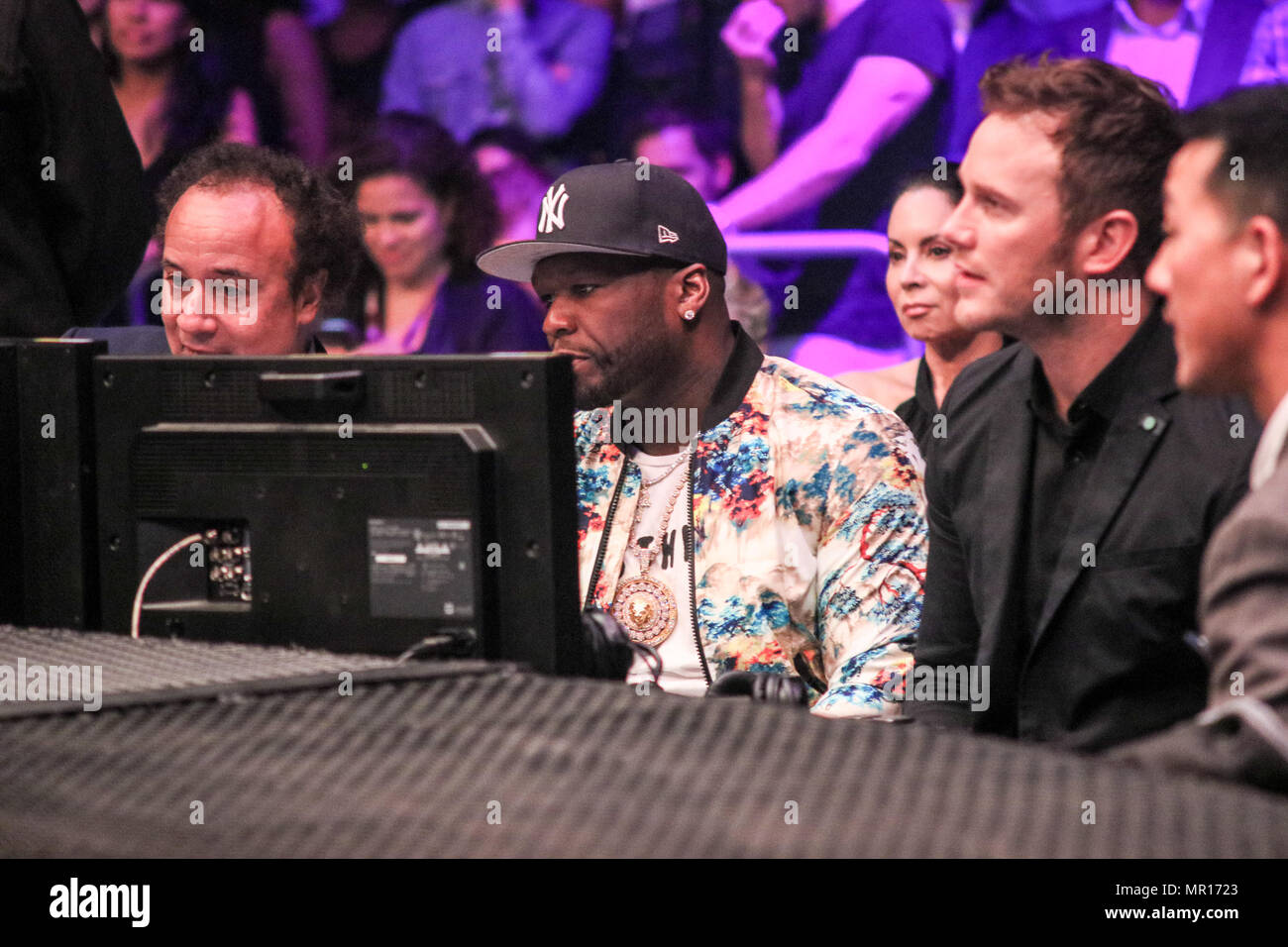 Wembley, London, UK, 25 May 2018. 50 cent cage side at Bellator 200  Credit: Dan Cooke Credit: Dan Cooke/Alamy Live News Stock Photo