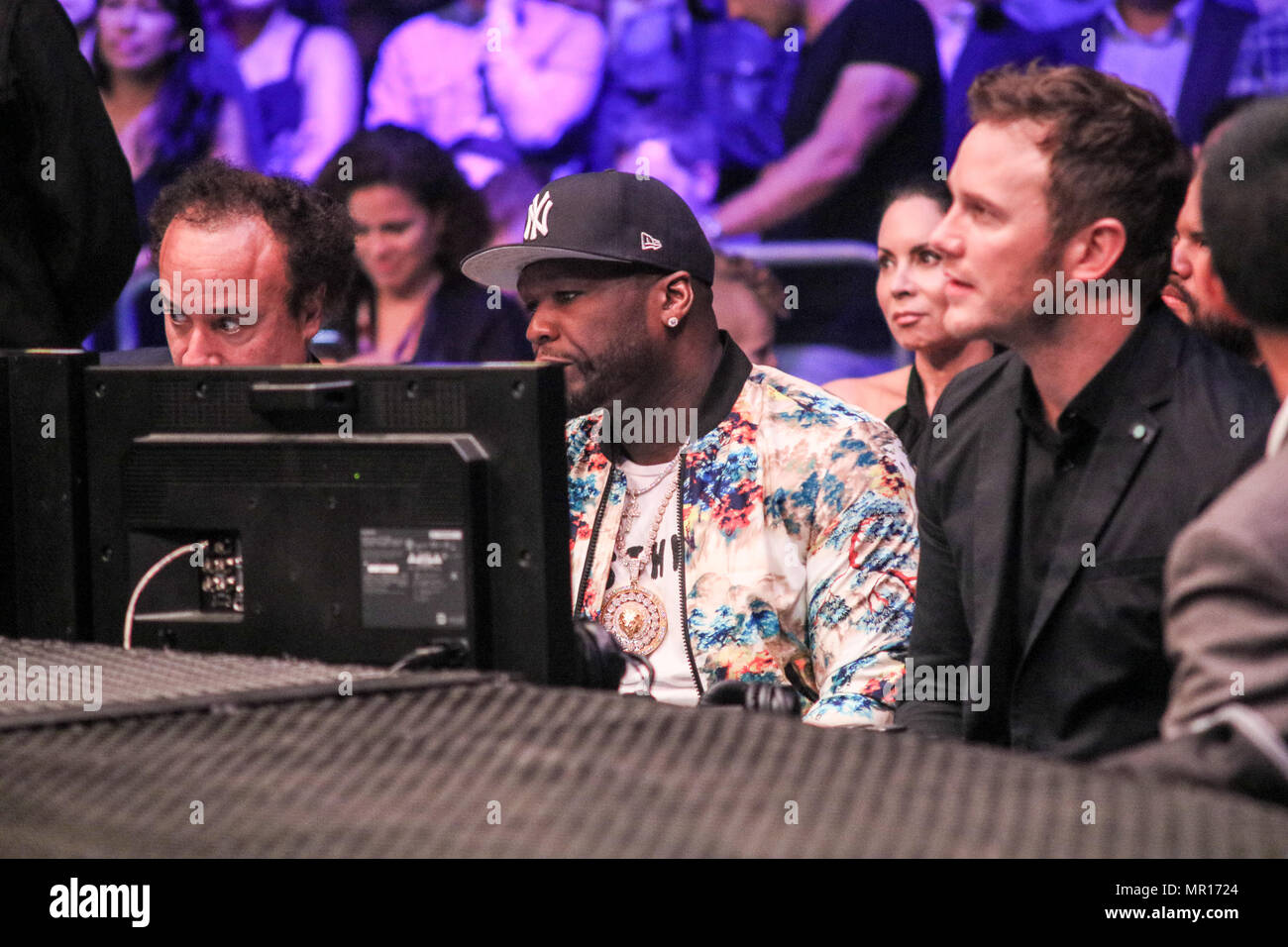 Wembley, London, UK, 25 May 2018. 50 cent cage side at Bellator 200  Credit: Dan Cooke Credit: Dan Cooke/Alamy Live News Stock Photo