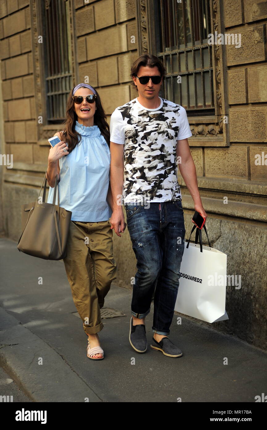 Milan, Riccardo Montolivo and his wife Cristina De Pin, waiting sweet  Riccardo Montolivo, Milan and National football player, surprised to stroll  through the streets of the city center with his wife Cristina
